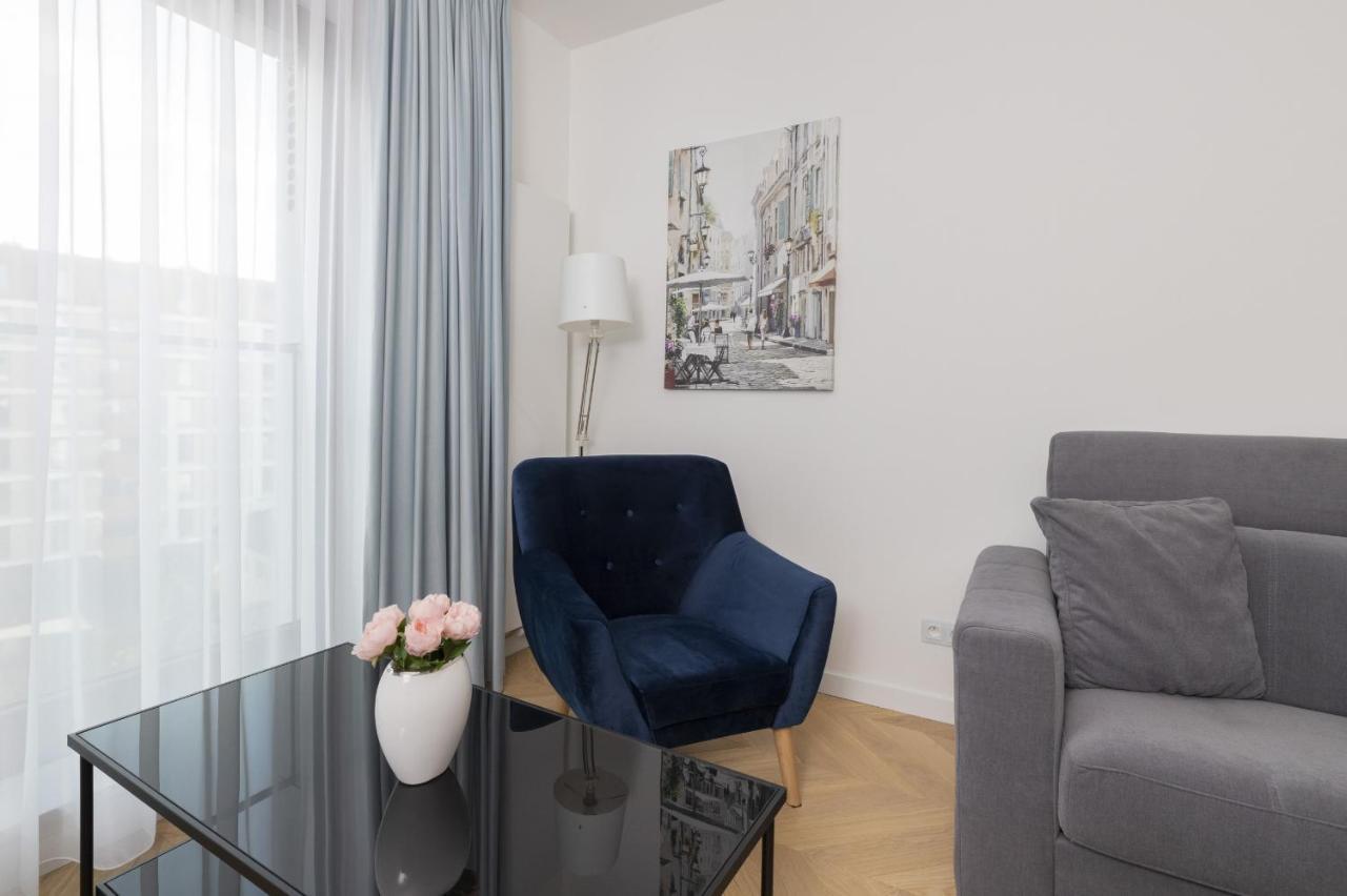 Apartament Praga Okrzei By The River By Renters