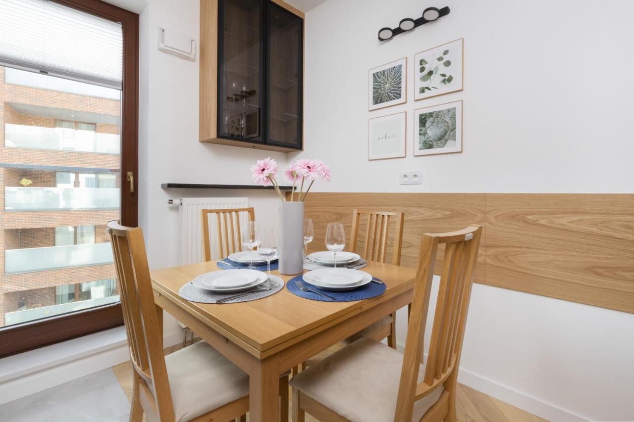 Praga Okrzei By The River By Renters Apartament Warszawa